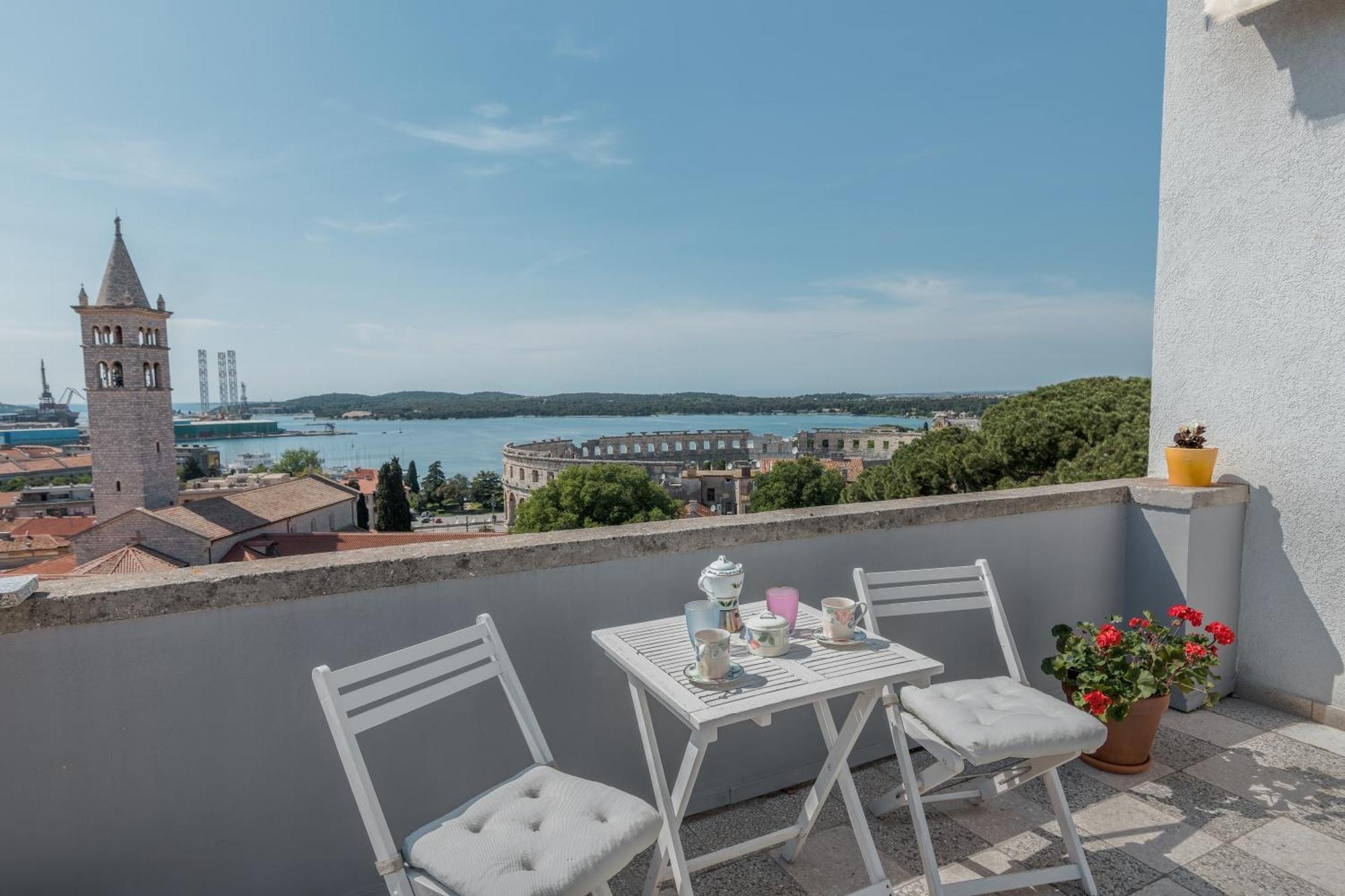 Apartment Seagull Pula Exterior foto